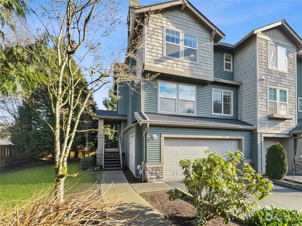 Photo of 15325 SE 155th Place #U1, Renton, WA 98058 (MLS # 2317763)