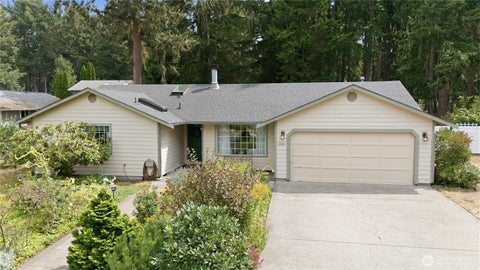 Photo of 8324 Lake Forest Drive SE, Olympia, WA 98503 (MLS # 2573070)