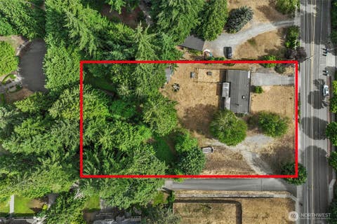 Photo of 1215 244th Avenue NE, Sammamish, WA 98074 (MLS # 2562785)