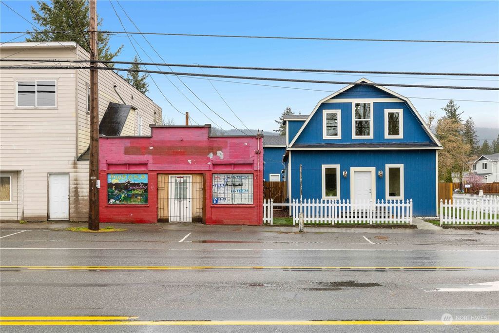 Photo of 121 Croft Avenue, Gold Bar, WA 98251 (MLS # 2053989)