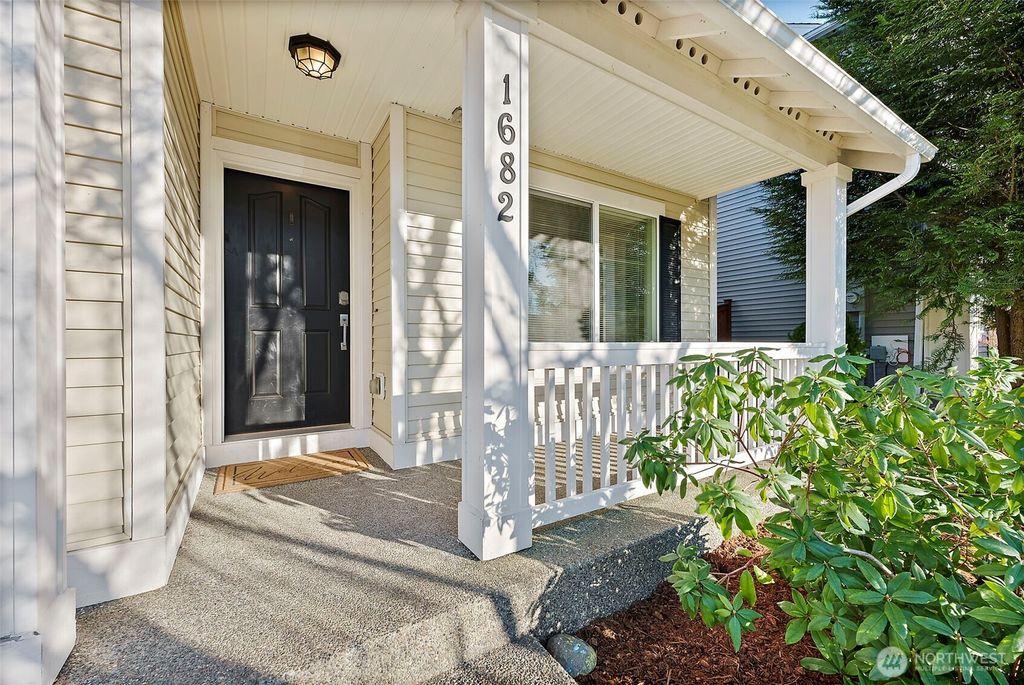 Photo of 1682 Brown Avenue, Dupont, WA 98327 (MLS # 2472288)