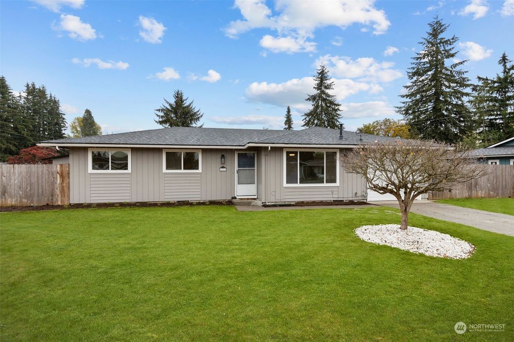 Photo of 4926 134th Place NE, Marysville, WA 98271 (MLS # 2014291)