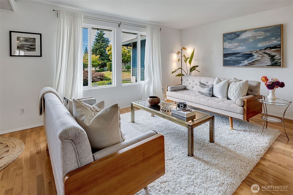 Photo of 28833 21st Avenue S, Federal Way, WA 98003 (MLS # 2427566)