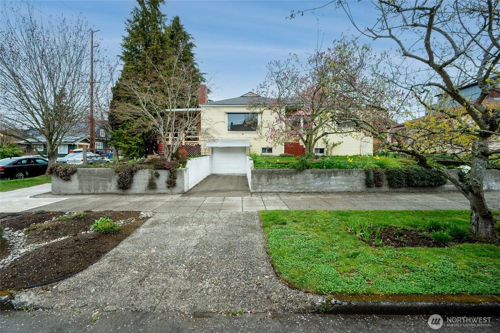 Photo of 844 NW 58th Street, Seattle, WA 98107 (MLS # 2345614)