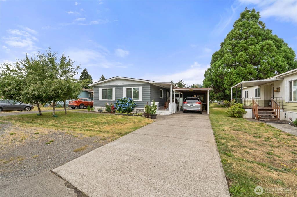 Photo of 3516 Harrison Avenue #N, Centralia, WA 98531 (MLS # 2547229)