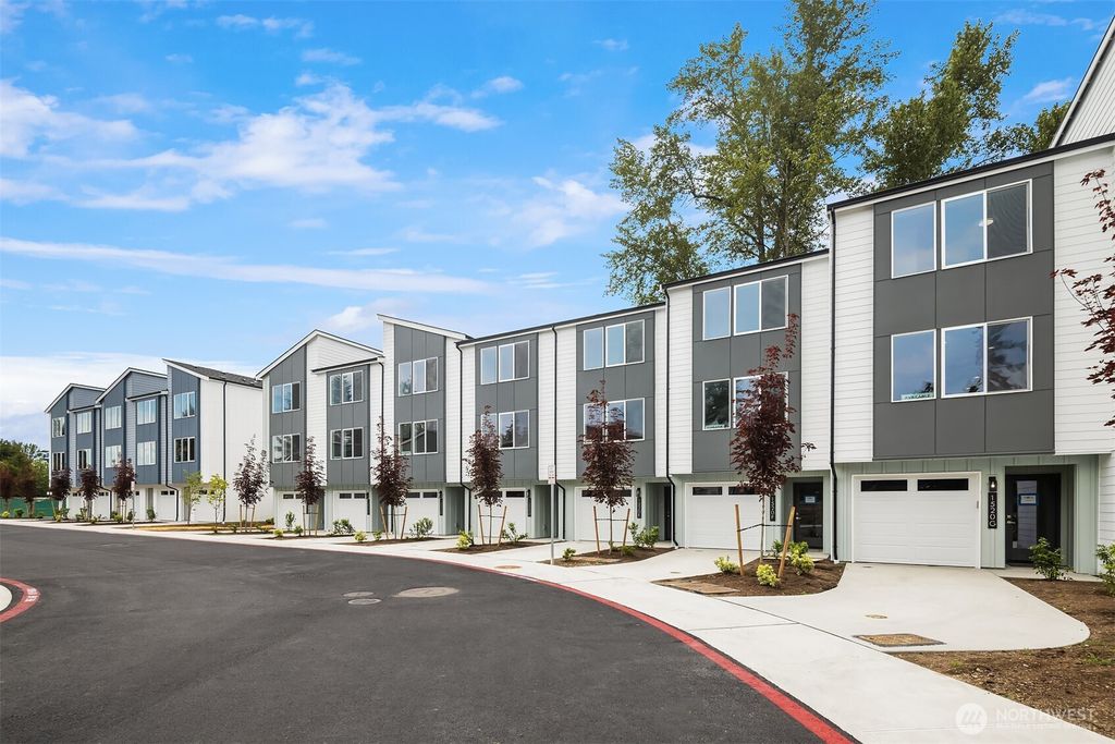 Photo of 1516 Hollow Dale Place #C, Everett, WA 98204 (MLS # 2428998)
