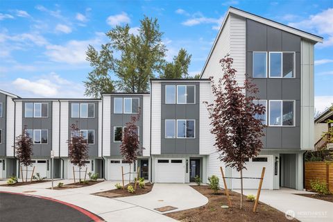 Photo of 1516 Hollow Dale Place #C, Everett, WA 98204 (MLS # 2428998)