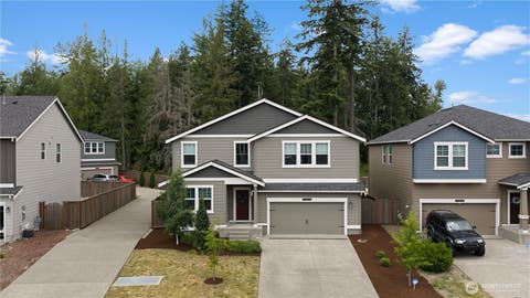 Photo of 17512 Crossing Drive E, Puyallup, WA 98374 (MLS # 2537840)