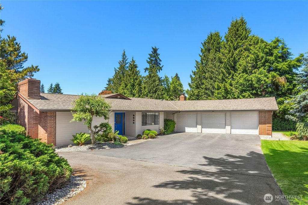 Photo of 9530 NE 30th Street, Clyde Hill, WA 98004 (MLS # 2386527)
