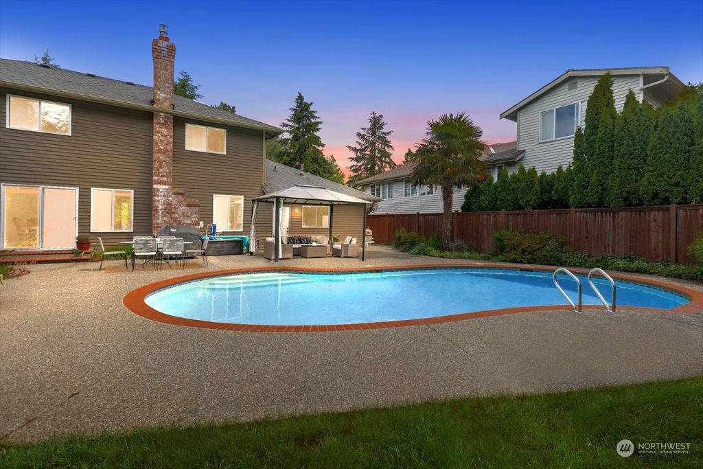 Photo of 6928 168th Street SW, Lynnwood, WA 98037 (MLS # 2246818)