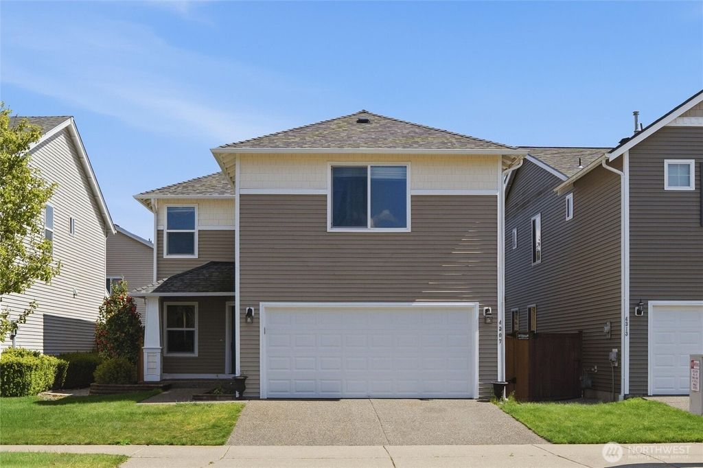 Photo of 4307 Murrelet Avenue SW, Port Orchard, WA 98367 (MLS # 2509340)