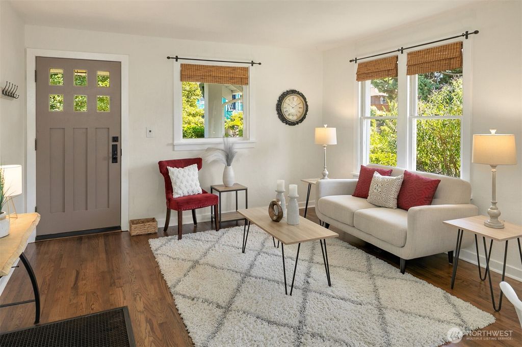 Photo of 4521 47th Avenue SW, Seattle, WA 98116 (MLS # 2400630)