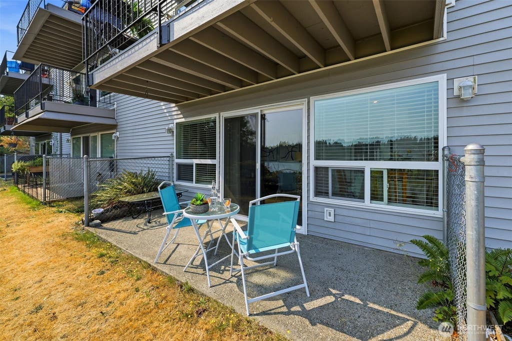 Photo of 924 Shorewood Drive #D39, Bremerton, WA 98312 (MLS # 2562982)