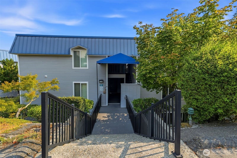 924 Shorewood Drive D39