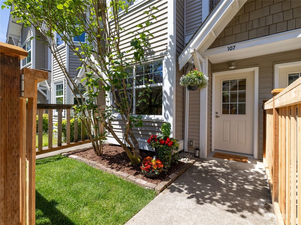 Photo of 16418 NE 91st Street #A7, Redmond, WA 98052 (MLS # 2242477)
