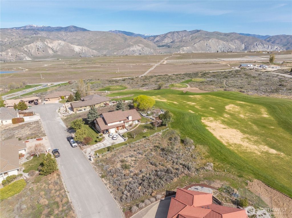 Photo of 304 Desert View Place, Orondo, WA 98843 (MLS # 2484124)