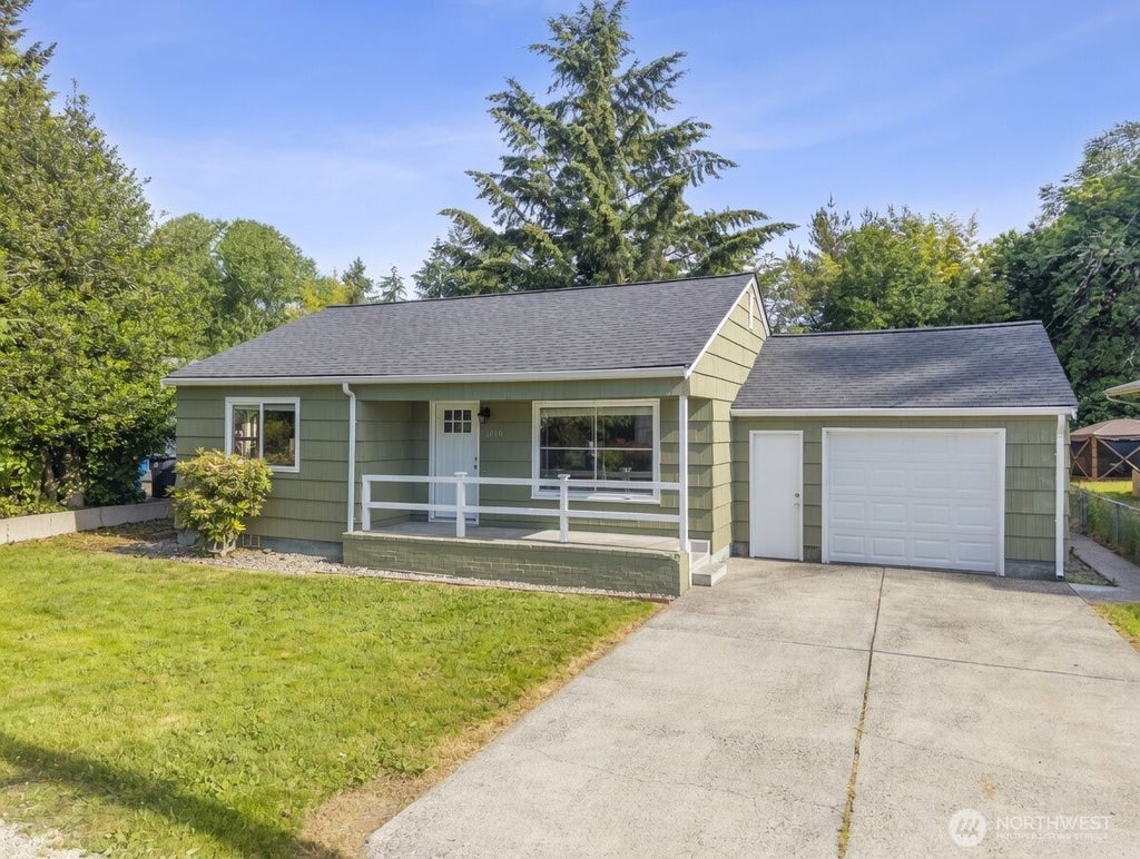 Photo of 2110 Jackson Avenue NW, Olympia, WA 98502 (MLS # 2540721)