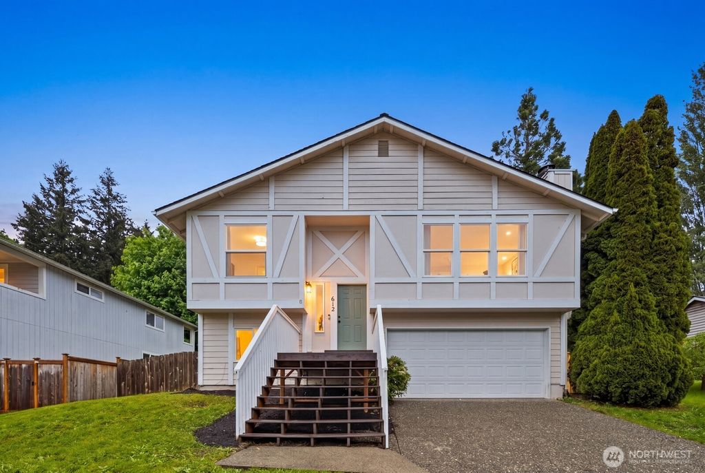 Photo of 612 19th Street, Snohomish, WA 98290 (MLS # 2523694)