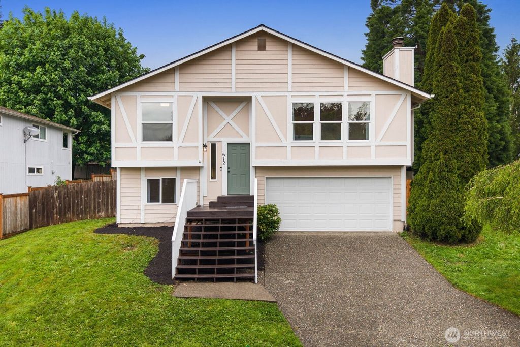 Photo of 612 19th Street, Snohomish, WA 98290 (MLS # 2523694)