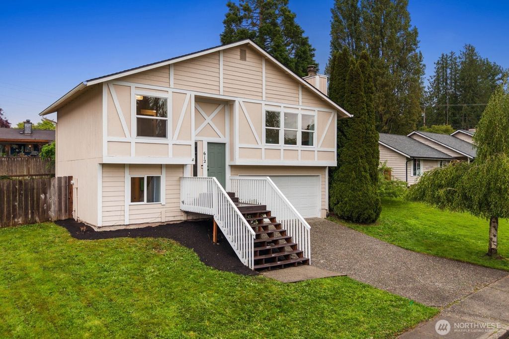 Photo of 612 19th Street, Snohomish, WA 98290 (MLS # 2523694)