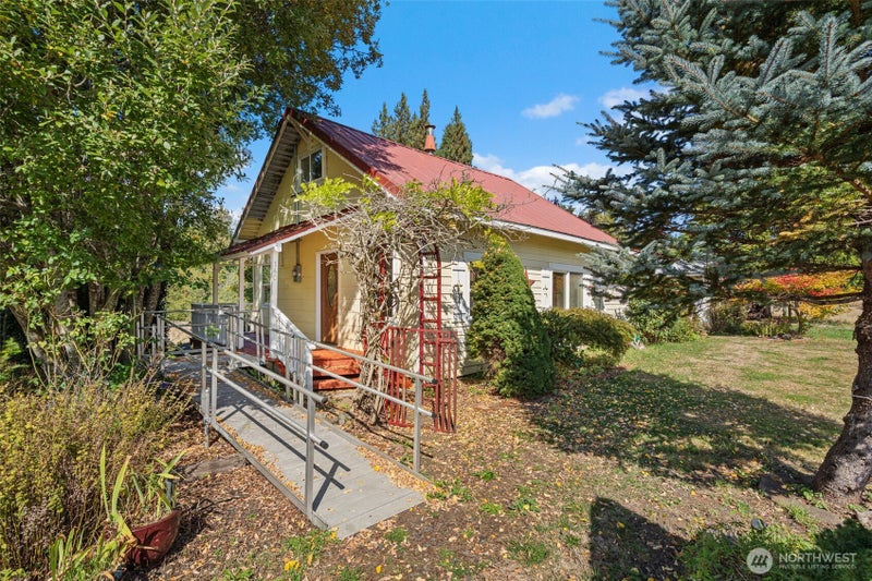 140 Front Street