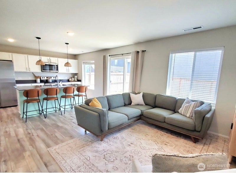 15126 Prescott Loop SE