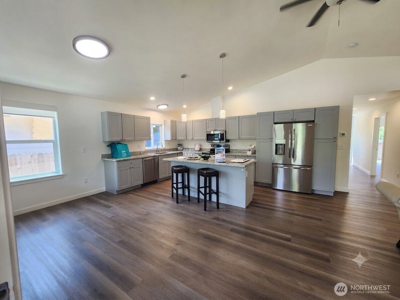 371 Centaurus Avenue SW