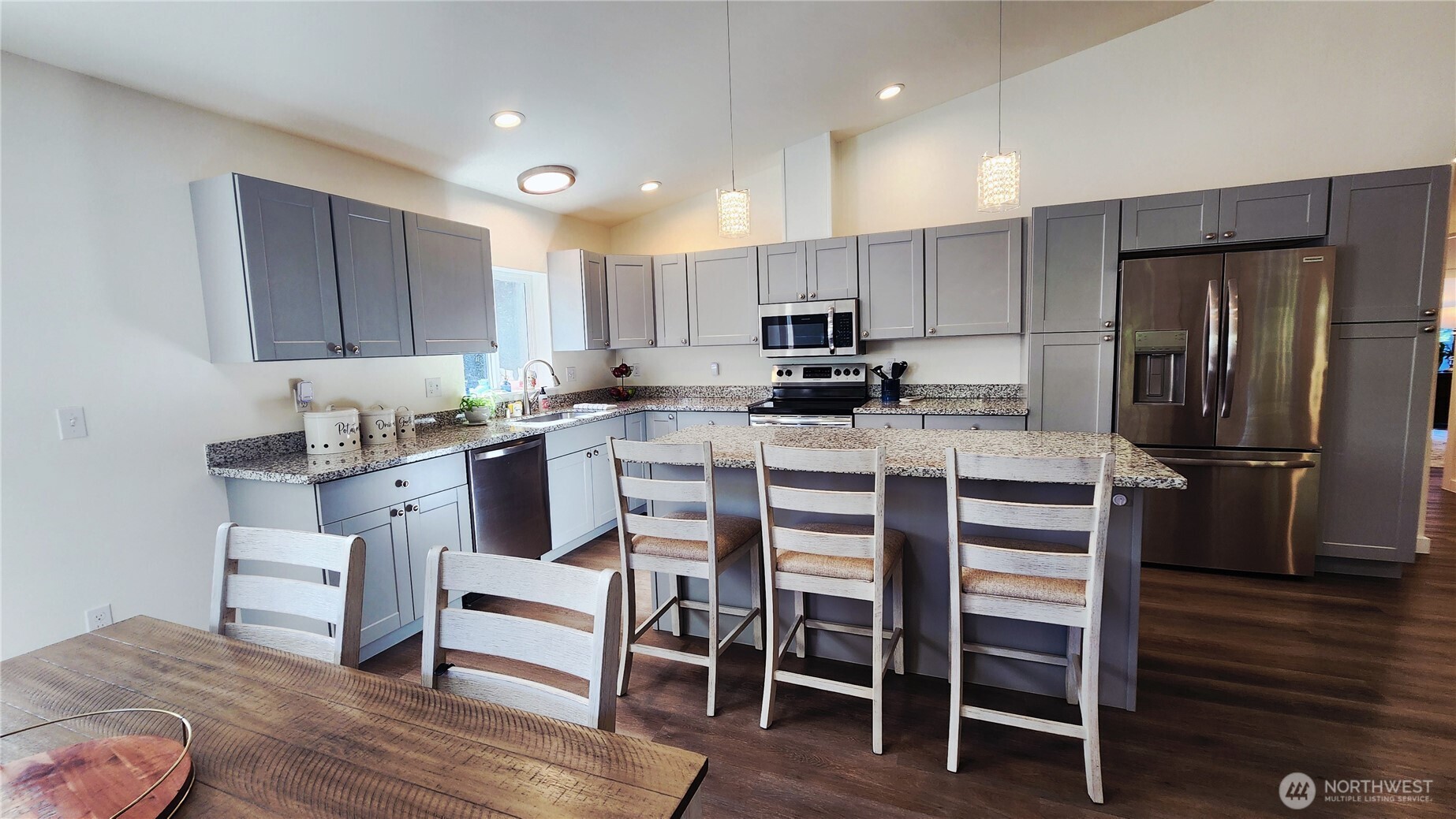 371 Centaurus Avenue SW