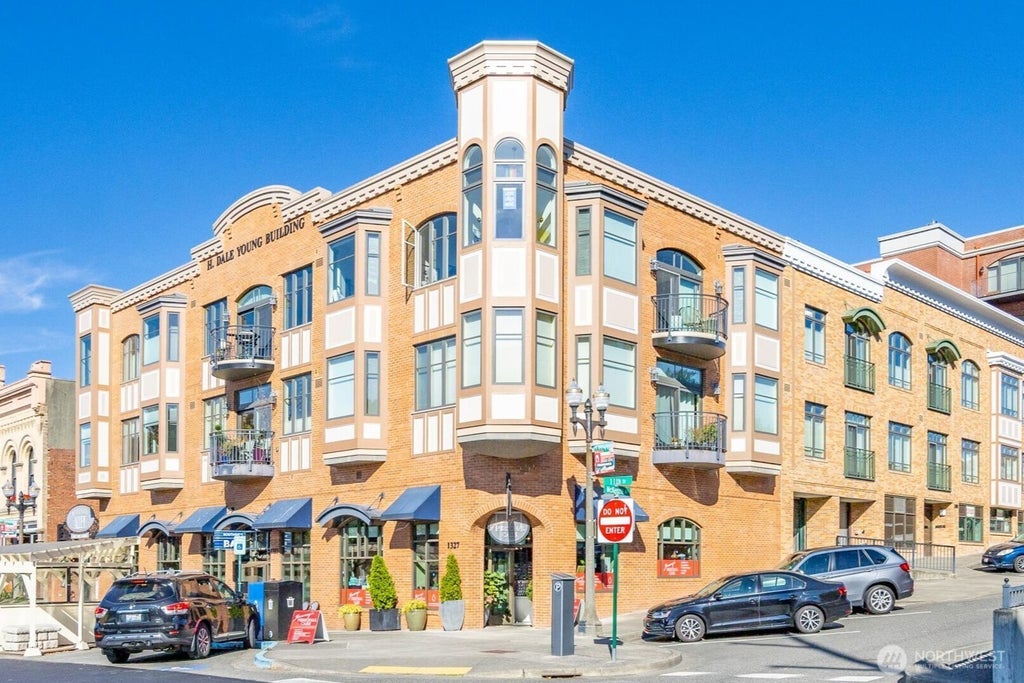 Photo of 1101 McKenzie Ave AVE #306, Bellingham, WA 98225 (MLS # 2586208)