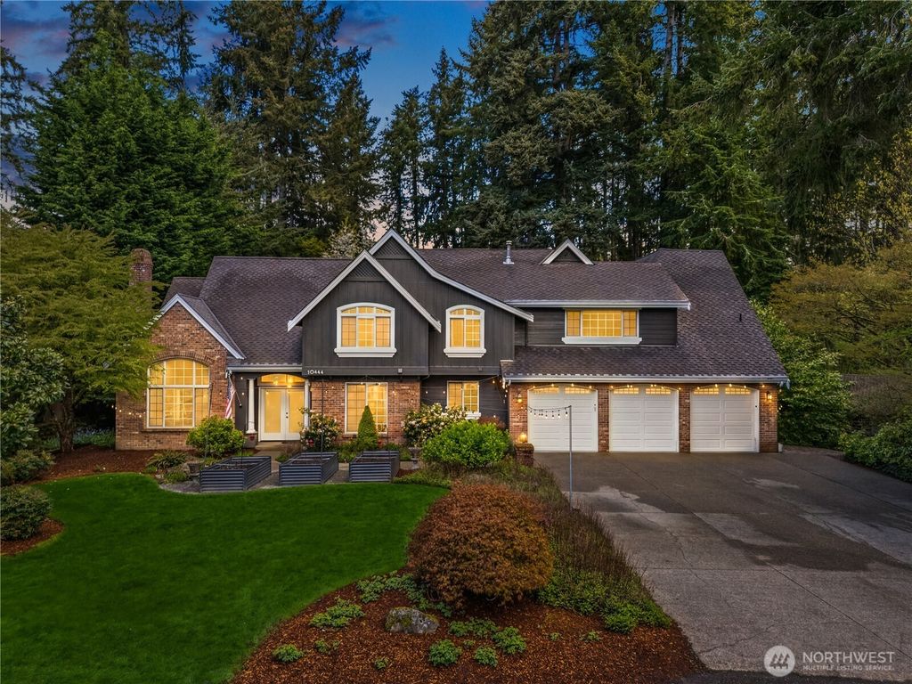 Photo of 10444 SE 22nd Street, Bellevue, WA 98004 (MLS # 2507461)