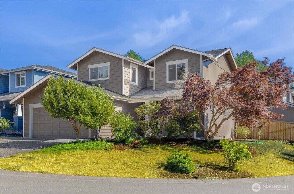 Photo of 2707 S 268th Place, Kent, WA 98032 (MLS # 2487875)