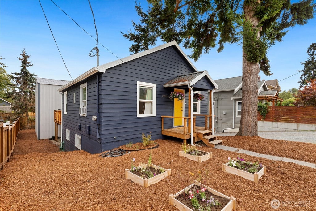 Photo of 13018 41st Avenue S, Tukwila, WA 98168 (MLS # 2586984)