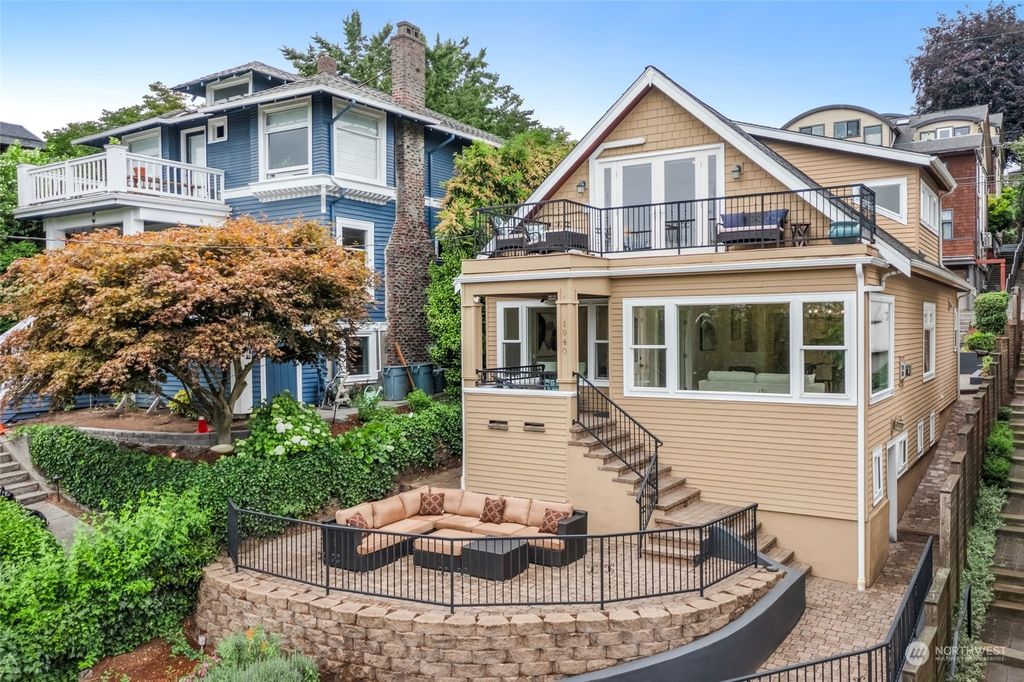 Photo of 1940 8th Avenue W, Seattle, WA 98119 (MLS # 2303348)