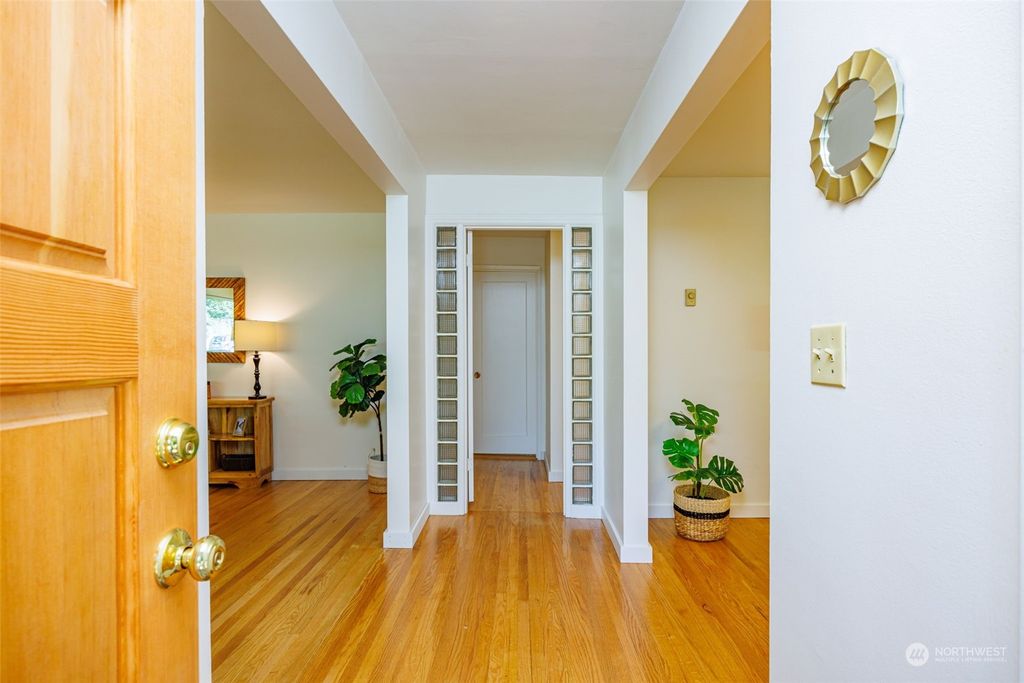 Photo of 2021 NE 75 Street, Seattle, WA 98115 (MLS # 2131705)