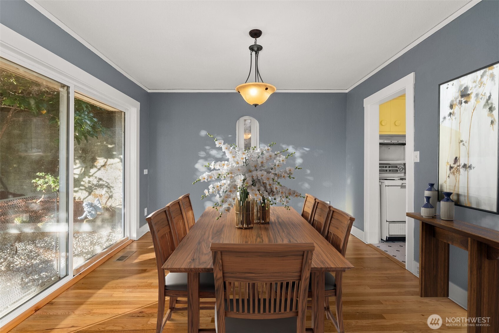 1250 N Broadway Street