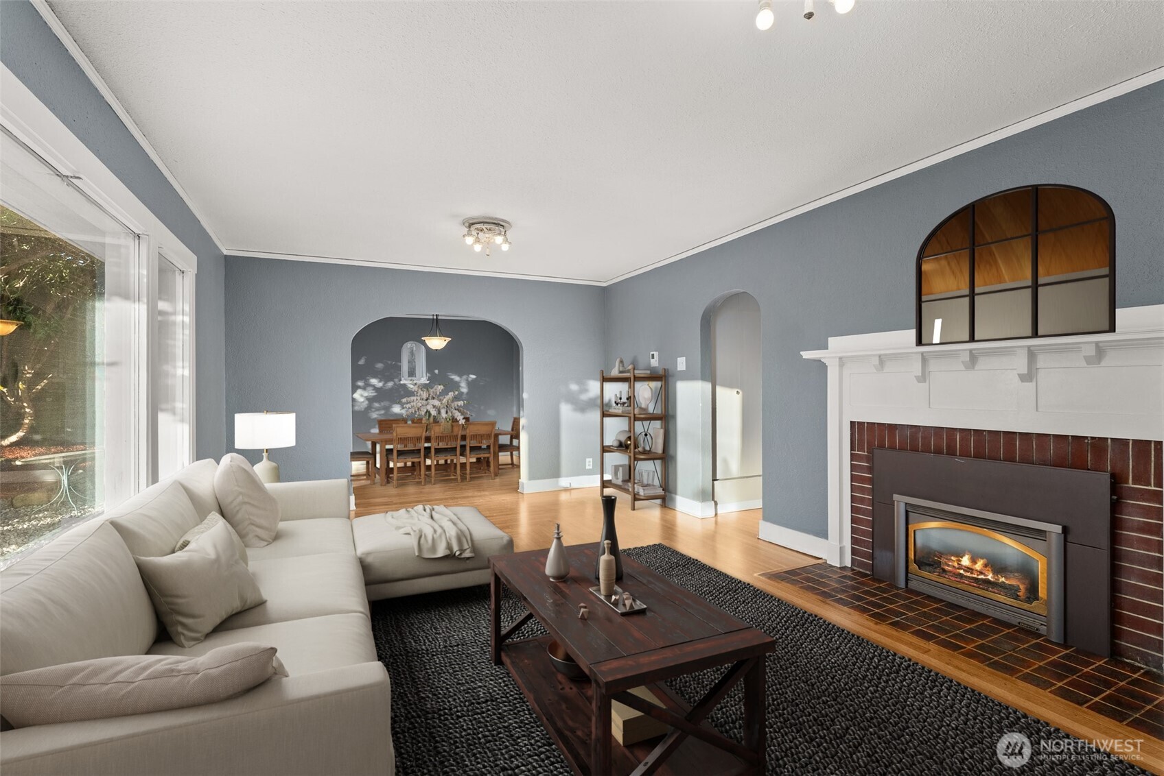 1250 N Broadway Street