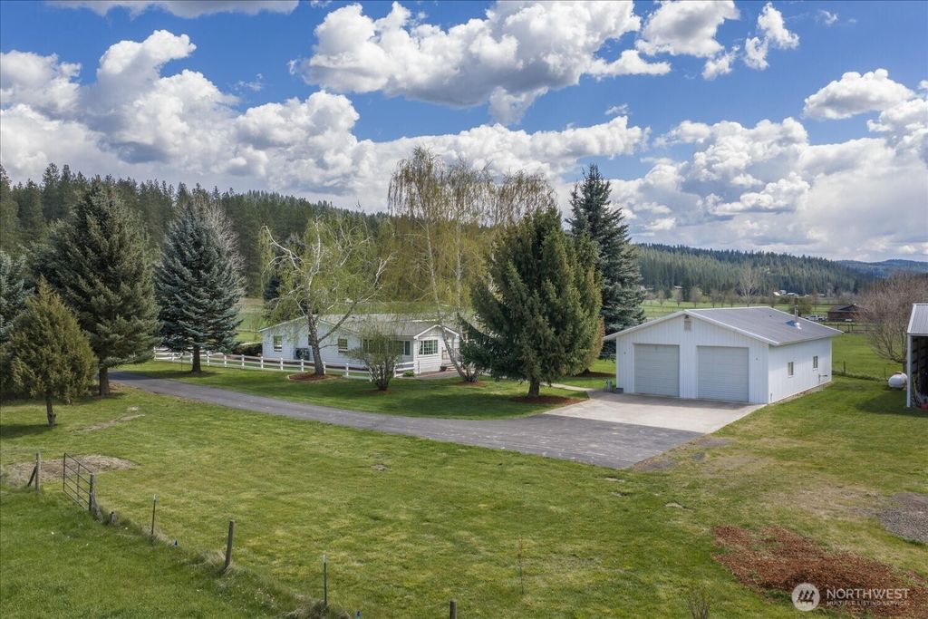 Photo of 17303 N Mt. Spokane Park Dr Dr, Mead, WA 99021 (MLS # 2515222)