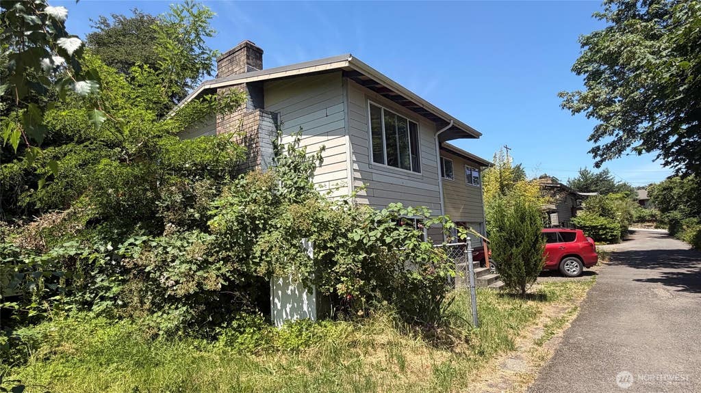 Photo of 3331 A S Morgan Street, Seattle, WA 98118 (MLS # 2554927)
