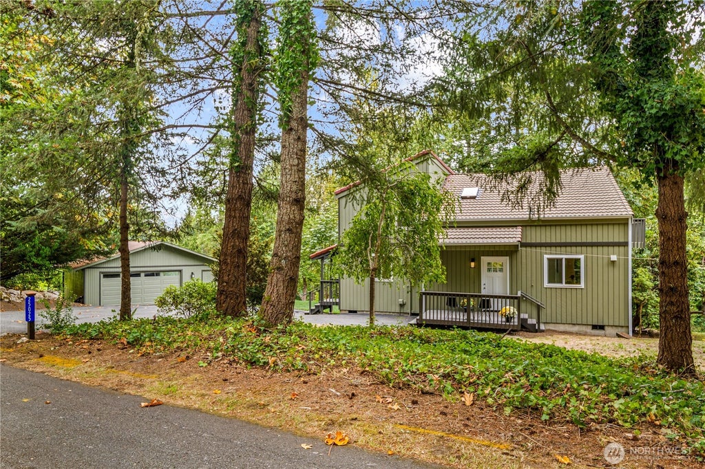 Photo of 25025 NE 52nd Place, Redmond, WA 98053 (MLS # 2581216)