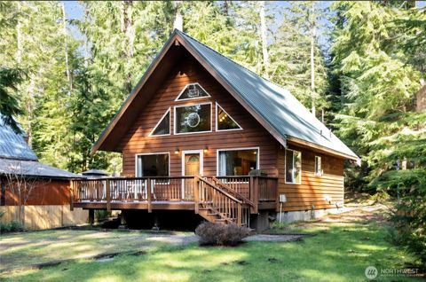 Photo of 214 Paradise Dr Dr, Ashford, WA 98304 (MLS # 2488842)