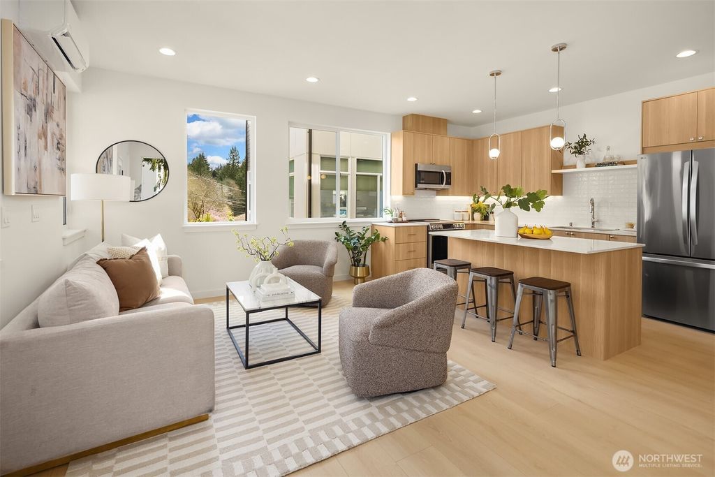 Photo of 10829 11th Avenue NE, Seattle, WA 98125 (MLS # 2500175)