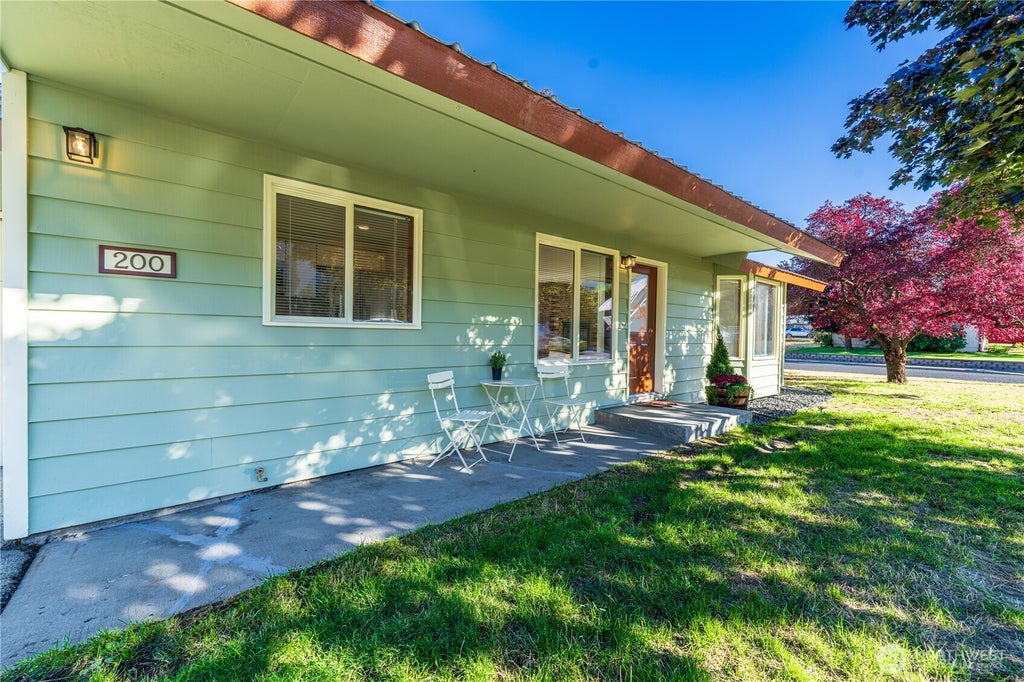 Photo of 200 Central Avenue, Leavenworth, WA 98826 (MLS # 2585202)