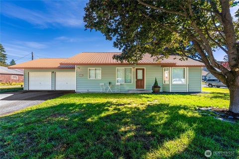 Photo of 200 Central Avenue, Leavenworth, WA 98826 (MLS # 2585202)
