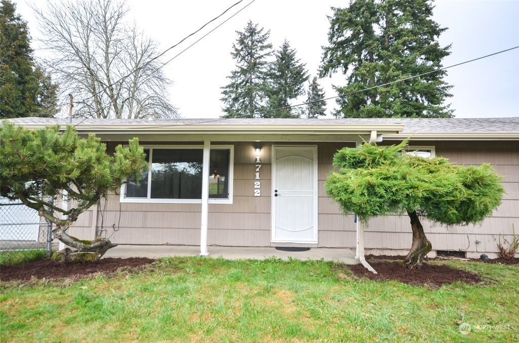 Photo of 17122 127th Avenue SE, Renton, WA 98058 (MLS # 2319388)