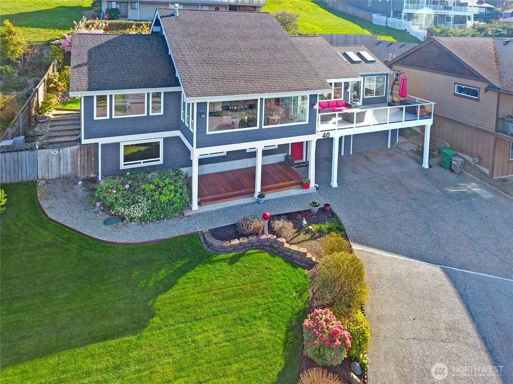 Photo of 40 Vista Del Mar Street, Camano Island, WA 98282 (MLS # 2499861)