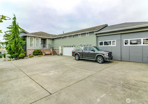 4921 Tok-A-Lou Avenue NE Tacoma WA 98422