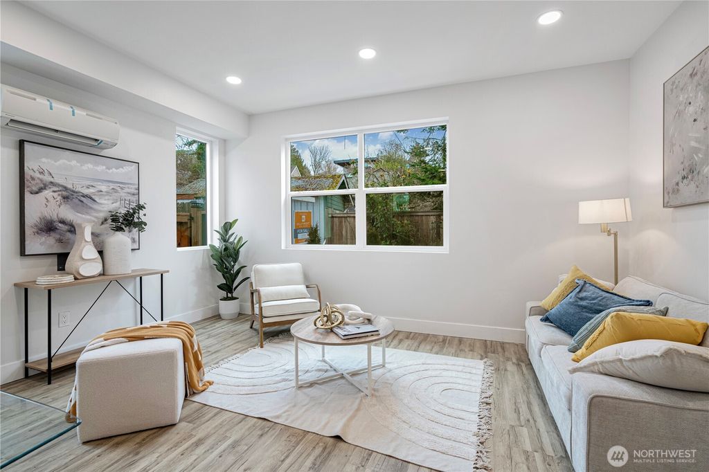 Photo of 3210 35th Avenue S, Seattle, WA 98144 (MLS # 2487017)