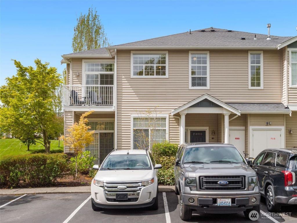 Photo of 1855 Trossachs Boulevard SE #2904, Sammamish, WA 98075 (MLS # 2368319)