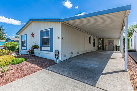 Photo of 14910 122nd Street E #25, Puyallup, WA 98374 (MLS # 2563983)