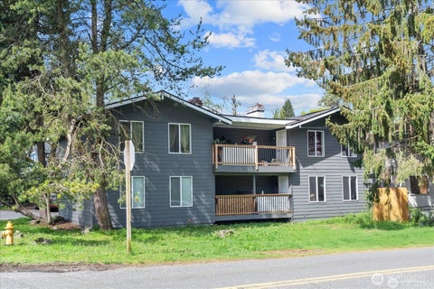 Photo of 10443 17th Avenue SW, Seattle, WA 98146 (MLS # 2556281)